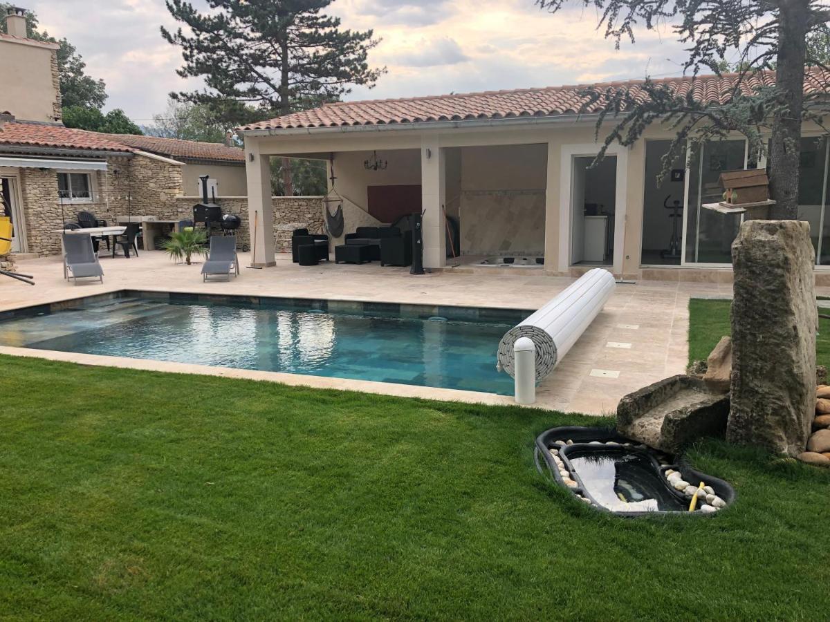 Villa Au milieu des Piboules de Provence. à LʼIsle-sur-la-Sorgue Extérieur photo