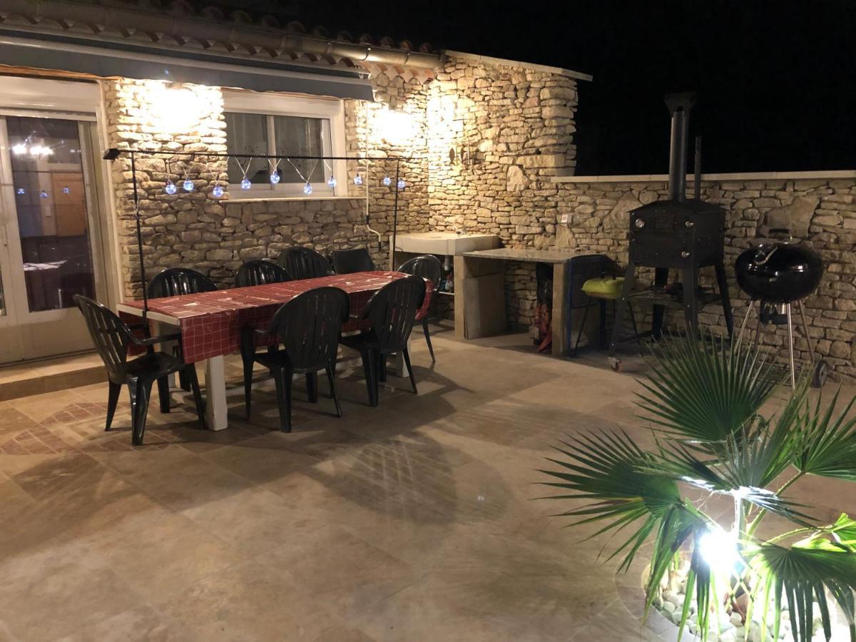 Villa Au milieu des Piboules de Provence. à LʼIsle-sur-la-Sorgue Extérieur photo